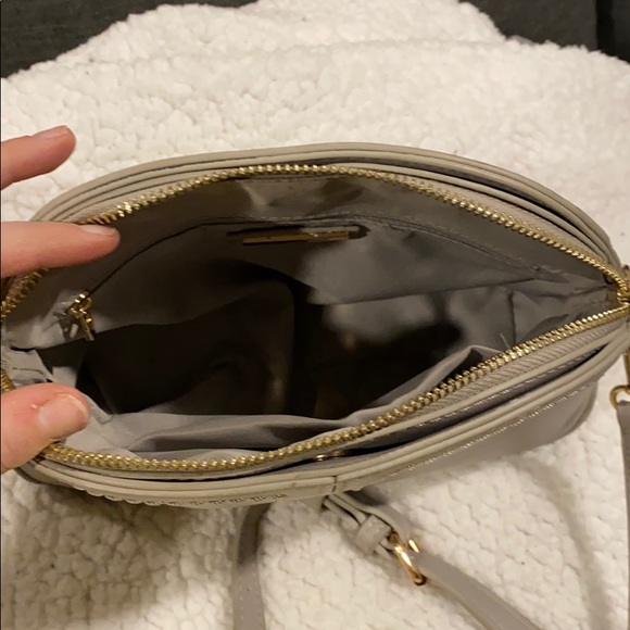 Cross body purse - Picture 2 of 4